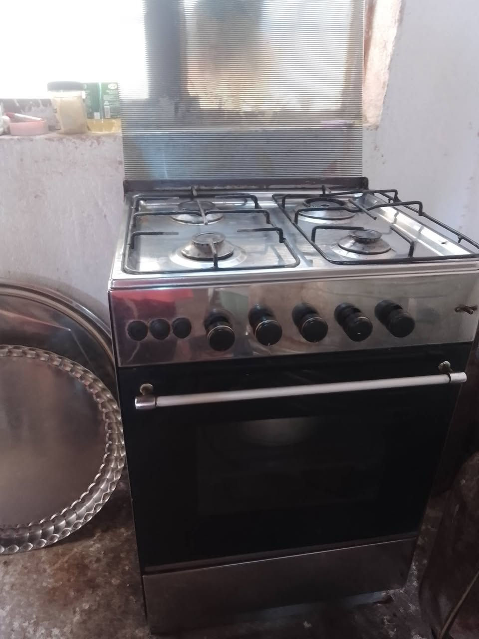 طباخ للبيع اخو الجديد كله شغال الفرن فوك وجوه شغال مكان شارع نفط ***********
