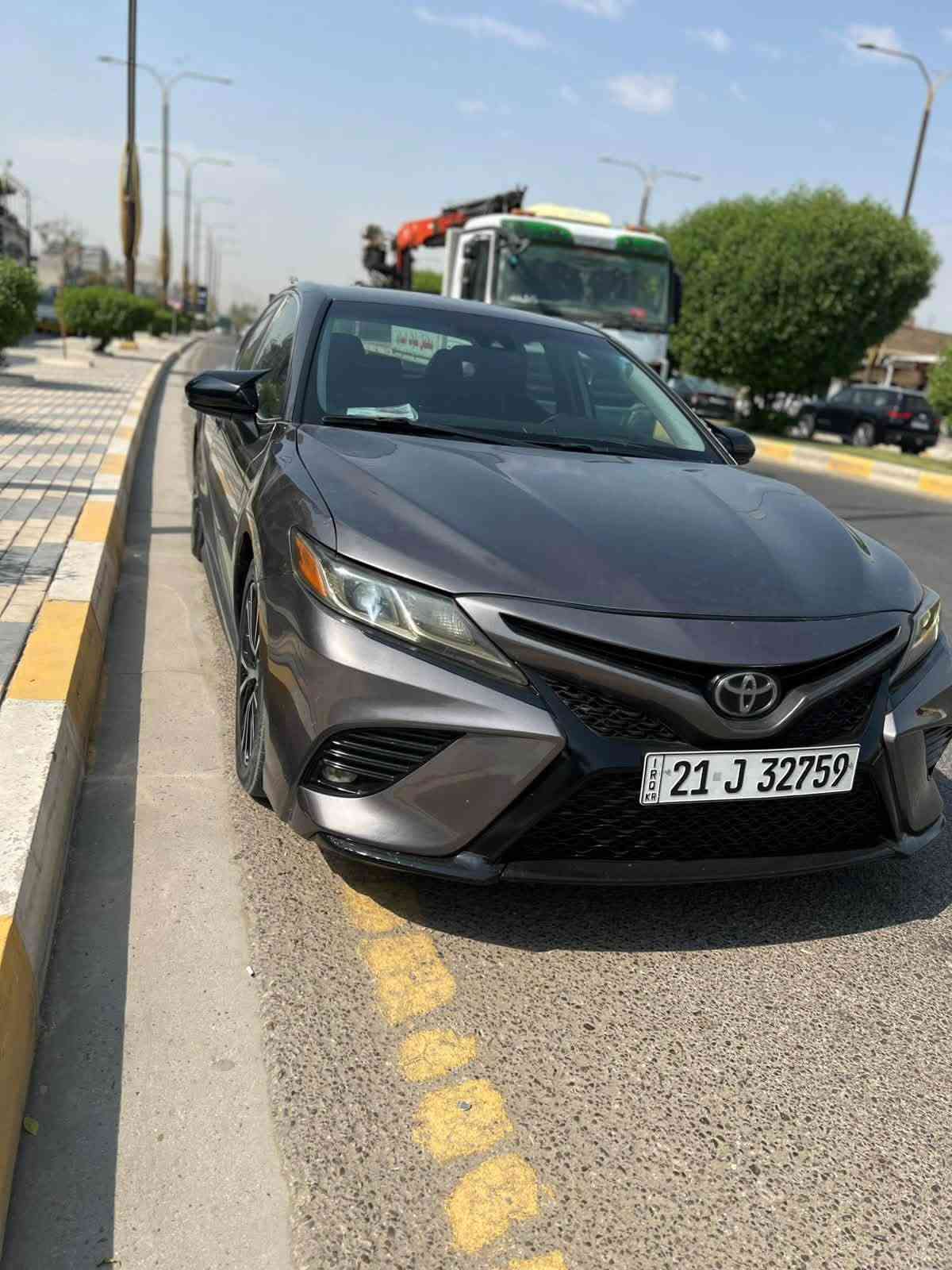 للبيع فقط
كامري موديل 2020 
TOYOTA CAMRY 2020 SE - وارد امريكي

بانزين 
المواصفات:

•  
•  رادار + تحديد مسار + مانع تصادم
•  شاشة كبيرة + كاميرا خلفية
•  ويل 18 SE الاسود
•  سبويلر خلفي + حساسات
•  تحكم ستيرن كامل

تفاصيل السيارة:

الضرر: [  صبغ بنيد فقد بون دواخل ]

الصبغ: [ بنيد  ]
رقم سليمانيه 
السعر 158 
ت ***********
