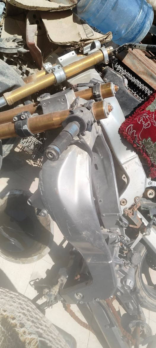 مساء الخير شاصي كاوسكي ٢٠٠٤سعره ٣٥٠قابل للتفاوض 
رقم الهاتف ***********اتصل وبيك خير وتدلل عندي غراض كاوسكي
شنو تحتاج بالخدمة
