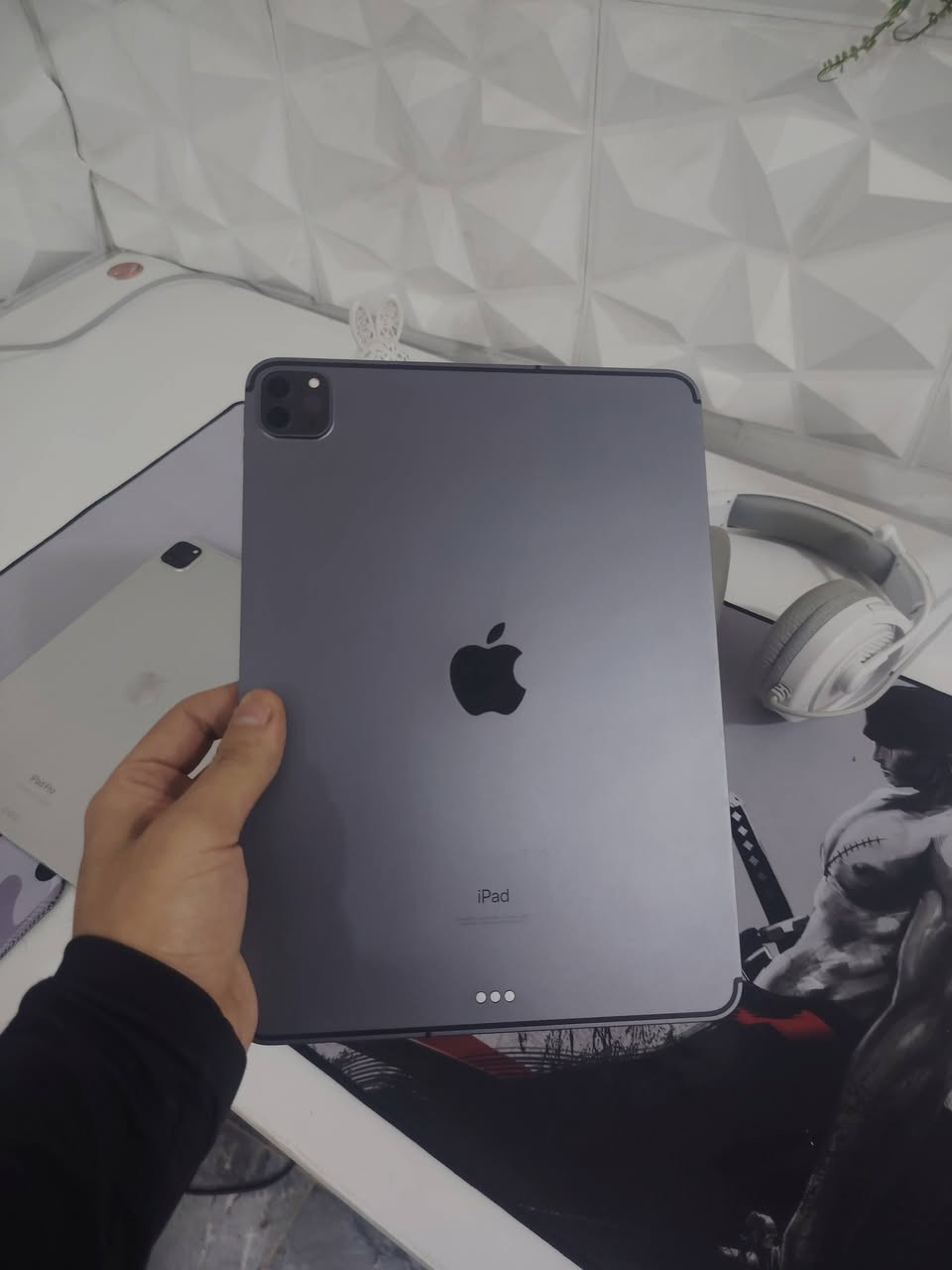 آيباد برو 11 • ١٢٨ • نضيف طخات بسيطة
