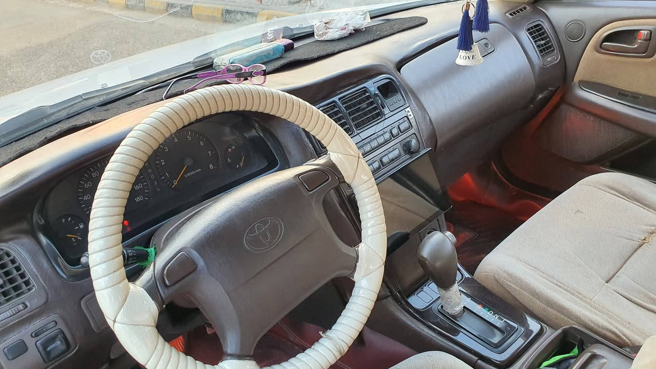 سيارة مارك 2 نظيفه جدا مكفوله كفاله عامة من البدي ومحرك وكير ودواخل عدا بعض التلحيضات بسيطة اللون ابيض رقم ديالى محرك ونجي للاستفسار اتصل على هذا الرقم فقط ***********
