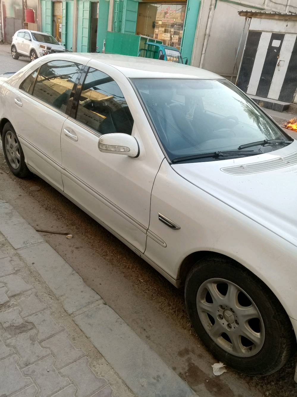 مارسيدس غواصه موديل 2001 سته سلندر للبيع مكفوله السعر 115بيها مجال للاتصال *********** البصره قضاء عزالدين سليم