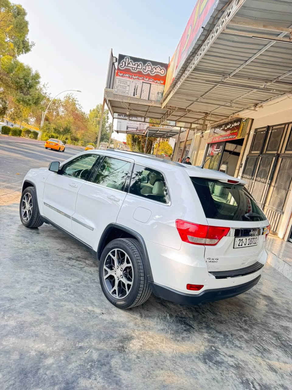 جيب لاريدو موديل 2013
فول مواصفات 4x4
السياره بدون صبغ كلين
كير محرك ابشرط لأصوت لابخار السياره كولش نضيفه 
فقط مكانين تعديل بارد اوكارت
بي بطاقه بانزين
تحويل غرامه ابشرط
سعر/173
مكان كركوك
📞***********
📞***********
