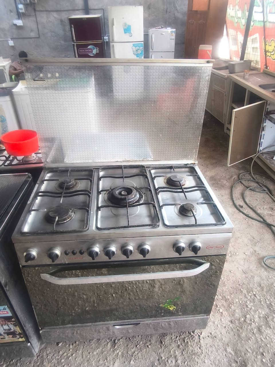 طباخ فريش مصري كلة شغال  نار زركة ب 140
