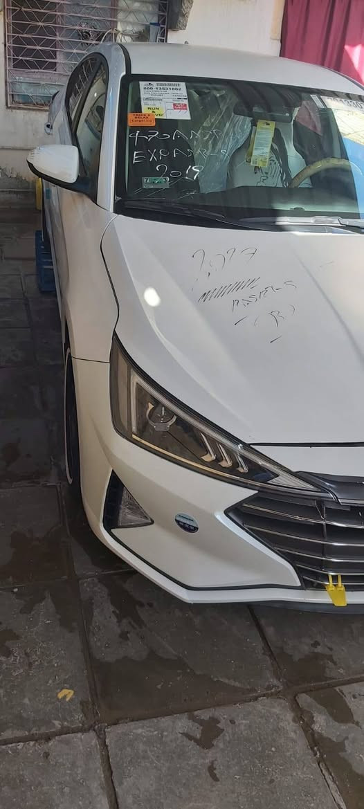 🔹 الموديل: هيونداي إلنترا 2019امريكي حرا بسمي
بيه هواي موصفات
🔹 اللون: أبيض
🔹 الحالة: نظيفة جداً 
🔹 السيارة استخدام شخصي  ماشيه 53 حقيقي
كفاله عامه من تبديل اي قطعه وضرر، داخلي فقط صبغ بنيد 
وجاملع بي طخه بصيطه مشر عليه ومصبوغ  صور الحادث بل منشور

مكان ناصريه مركز
 السعر: 135$ بيه مجال بصيط لشراي اخوان الموشراي لايتعبني كلشي اكو بل سوك 

📞 للاستفسار والتواصل:  ***********غير متواجد على فيس
