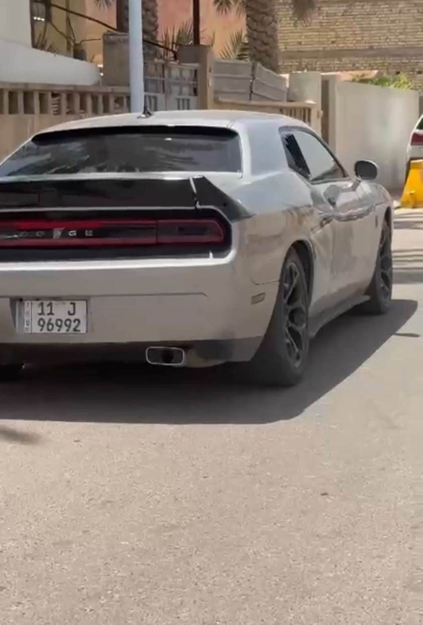 جالنجر موديل ٢٠١٣ محدث بجم ٢٠٢٣
للبيع

حادث جاملغ الخلفي 
ويل ٢٠
تحكم ستيرن
منضومه زنون
تشغيل عن بعد بصمه
السياره بسمي ومناقصها شي 
مكينه كير حداديه كفاله 
٦سلندر
السعر ١١٥ وبيها مجال 
*********** للاستفسار
