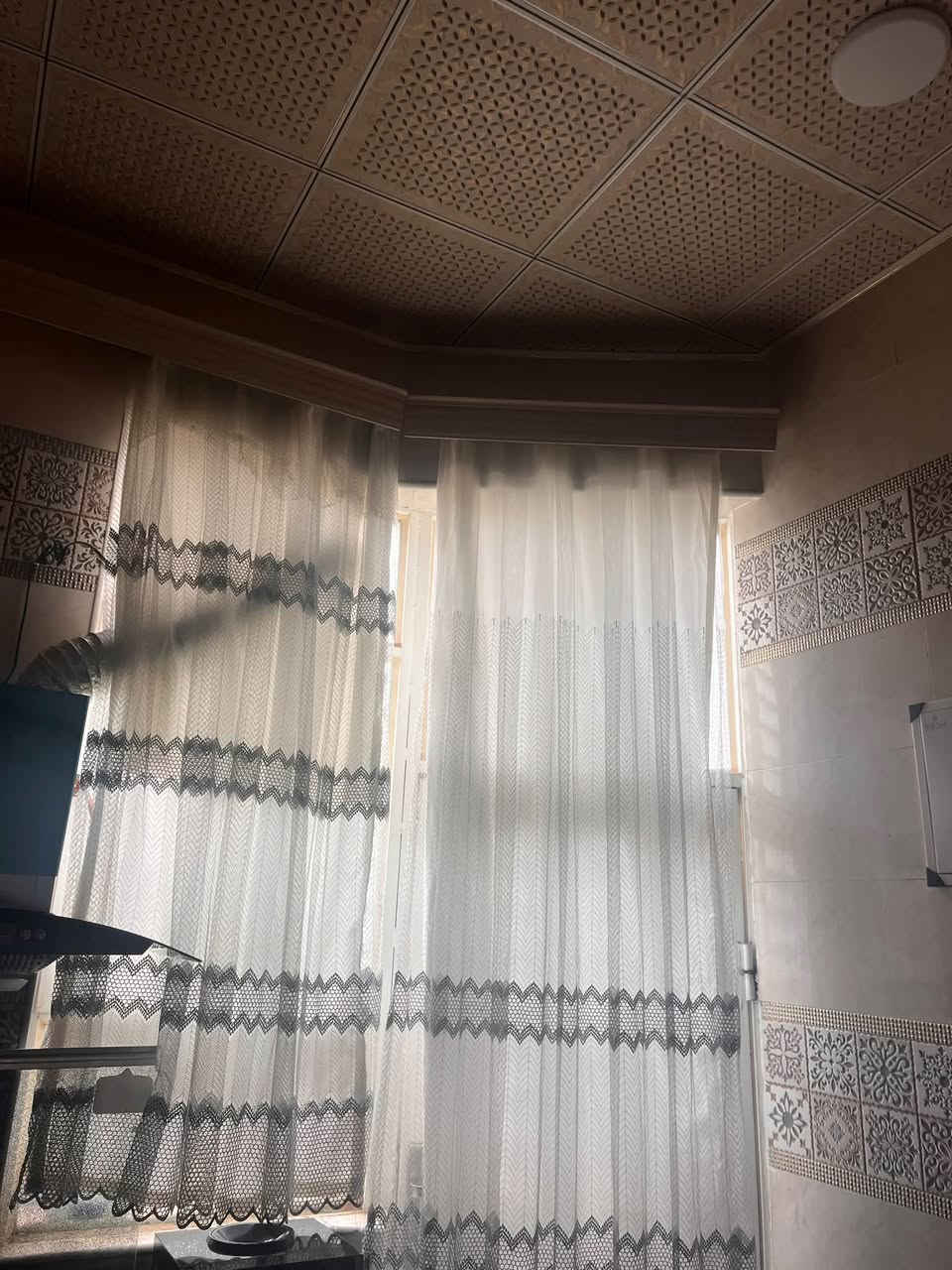 سلام عليكم بيع مستعجل : بردات تفصال كلش حلوات قماش خامة شتائي صيفي. معة سجج مالتهن  رايدهم 500 الف وبيهن مجال مكاني كربلاء ***********

نص مكتوب في الصور:
- HONOR X9d 24mm f/1.75 1/400s ISO694 06/09/2026 13:51