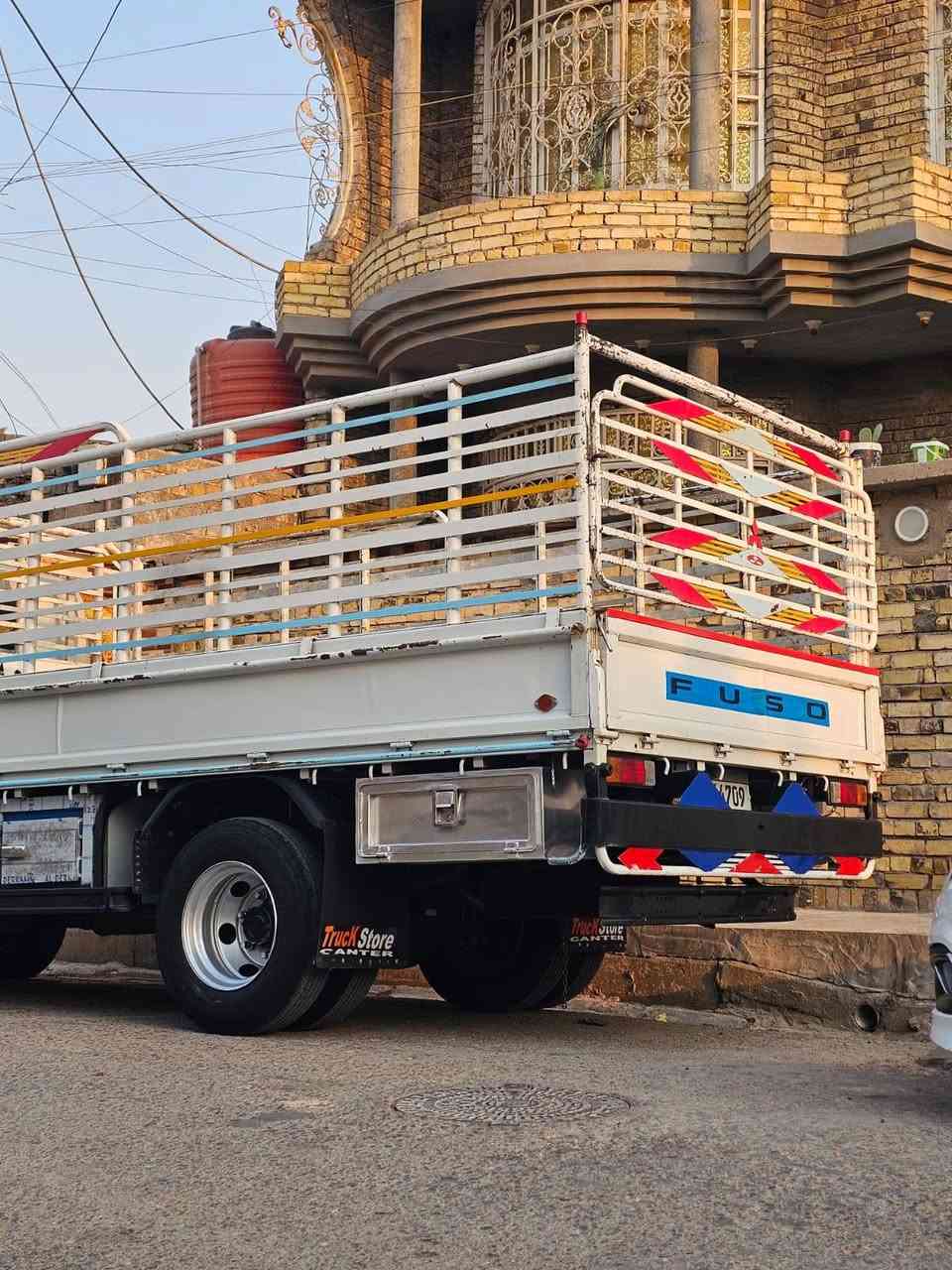 السلام عليكم كنتر 2023 كفاله. محسن كويتي بسمي هزه ضريبه كامله محور17/5 تخم تاير تانكي 170 حداده جلال جاهزه للعمل كير مكينه ما مفتوحه أكسل خير من الله//السعر 235 //***********/المكان ميسان
