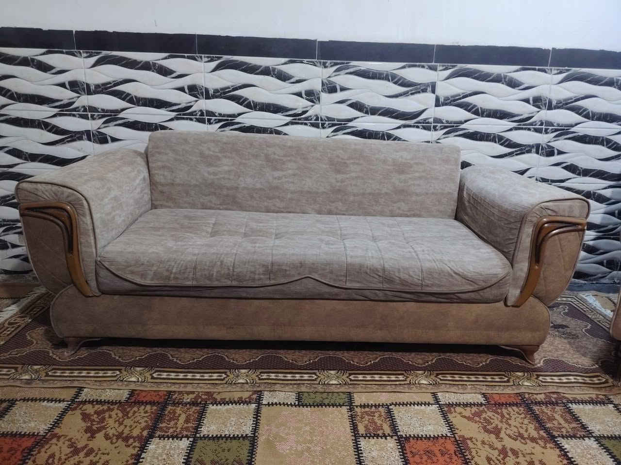 ٨ مقاعد • نضيف • توصيل كربلاء