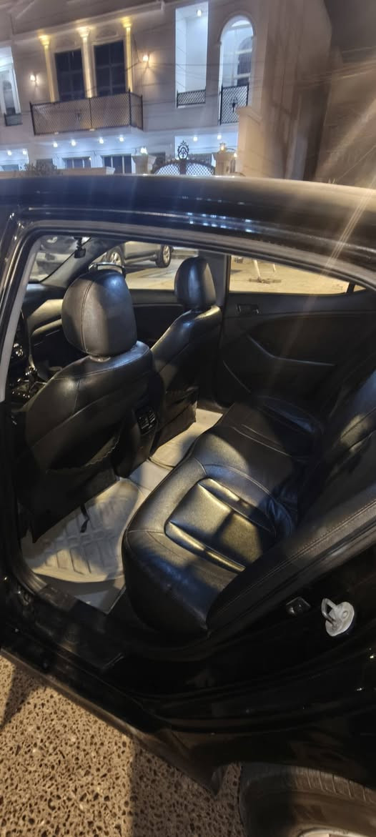 السلام عليكم Kia K5 2012 سيارة جاهزة من كل النواحي مكينة گير تبريد حدادة كهربائيات اصوليات كاملة مكملة السيارة شوفة عينك نواقص ما بيها كلش بسيطة ما بيها نواقص تعتبر 
تبريد ثلج منظومة جديدة 
تخم تاير وباتري وحدادة كله جديد 
سعرها 103 مكاني بصرة للاتصال ***********
