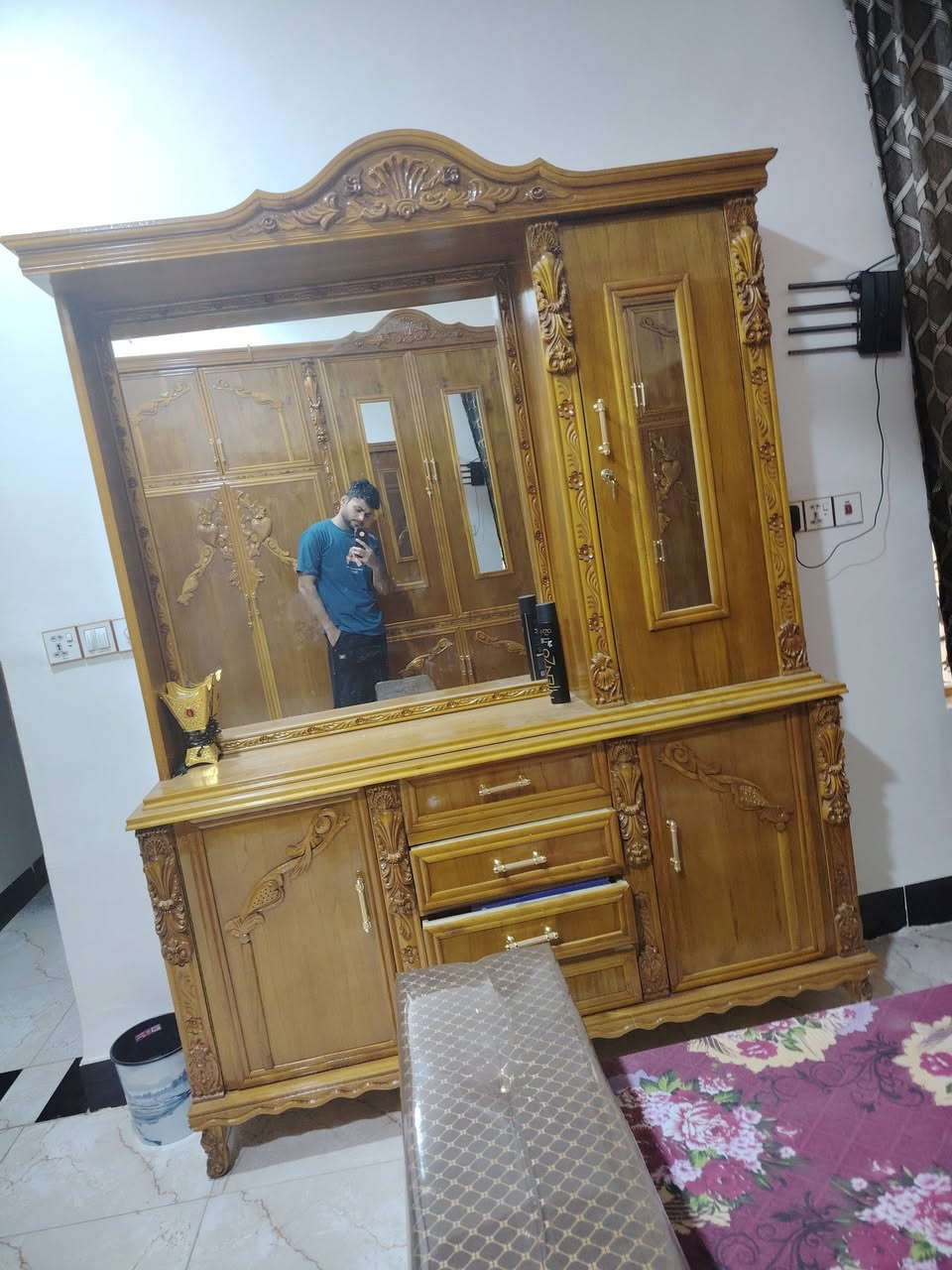 سلام عليكم  غرفه خشاب البيع نظيفه شوفت عينك
صالي 4 أشهر وطلب سفسار خاص سعر خاص وهاذه رقمي
مراسلة ⁨***********⁩
