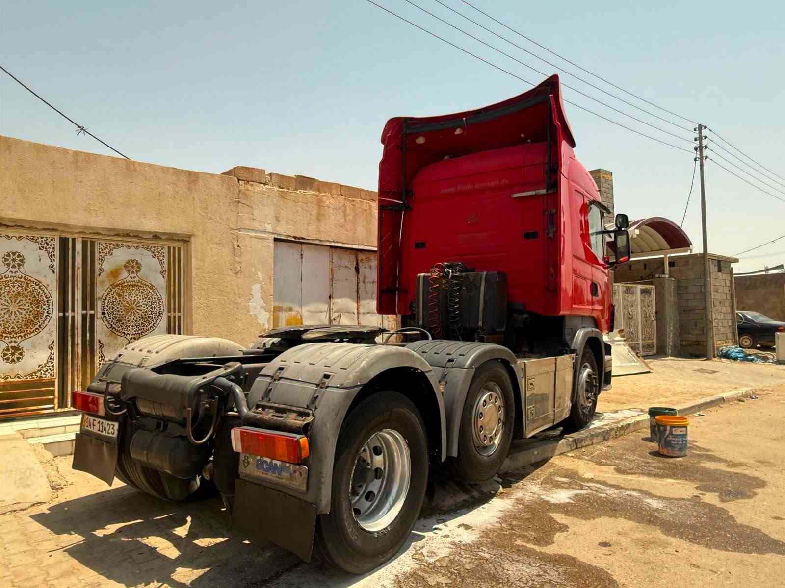 للبيع سكانيا سنكل بلادي مكينه انجكتر V8 حجم R500 تخم تاير كير عادي 3×3 جاهزه للعمل العنوان البصره  للاتصال ***********
