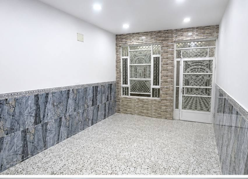 للبيع دار سكن الزعفرانيه نهاية شارع المعهد على اليمين شارع السده
🏠  طابو زراعي 25 وكاله ام الصوره

🔺 المساحة : 100م طابق واحد جاهز للسكن 
     
      🔹 واجهة مرتبه طلس وكوبلن+ ارضيات كاشي
   
يحتوي على:

       🔸️ممر 
       🔸استقبال.  
       🔸️صالة 
       🔸️مطبخ .  
       🔸️خدمات صحية عدد 2
       🔸️غرف  نوم 
 
بناء حديث درجة اولى مصمم بأشراف هندسي  جديد صار سنة نازلين بي 

 ✔️موقع مميز  //شارع المعهد شارع السده مقابيل اسواق بابا اشتريلي ثالث بيت على السده

___________________________________
للاستفسار ***********  للتفاصيل ولسعر راسل خاص اواتساب او اتصل

