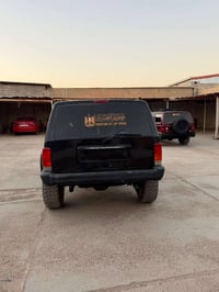 شباب  Jeep xj 2000 نضام تعليق Offr road   صبغ عام  مكلف بلنشر    07722...