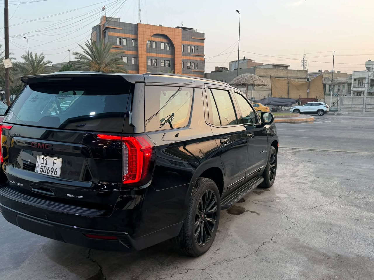 السلام عليكم
جمسي SLE موديل 2023 يوكن خليجي 
ماشيه 63 

رقم بغداد بسمي تحويل ثاني يوم 

دعامية ماميه  دينالي بلاد

ويل دينالي اصلي

مغلفة PPF اصلي ضمان ١٠ سنوات

حجم المحرك : 5300 لتر مكفول من كلشي

عدد الاسطوانات : 8 سلندر

دخول ذكي للسياره ( بصمة )

شاشه حجم كبير

عداد ديجتل 

كشنات كهرباء

رادار تحديد مسار

رادارات جانبيه

رادار امامي 

بصمه + بصمة ابوب 4

سايد بريك بصمة 

اوتو ستوب

حساسات أمامية 4 حساسات خلفية 4 

كشافات

لايتات لد + فول زنون

بكلايت لد خلفي

فول تحكم ستيرن جهتين

مكانهة بغداد الشعب 

معروضة 425

للاستفسار : ***********
