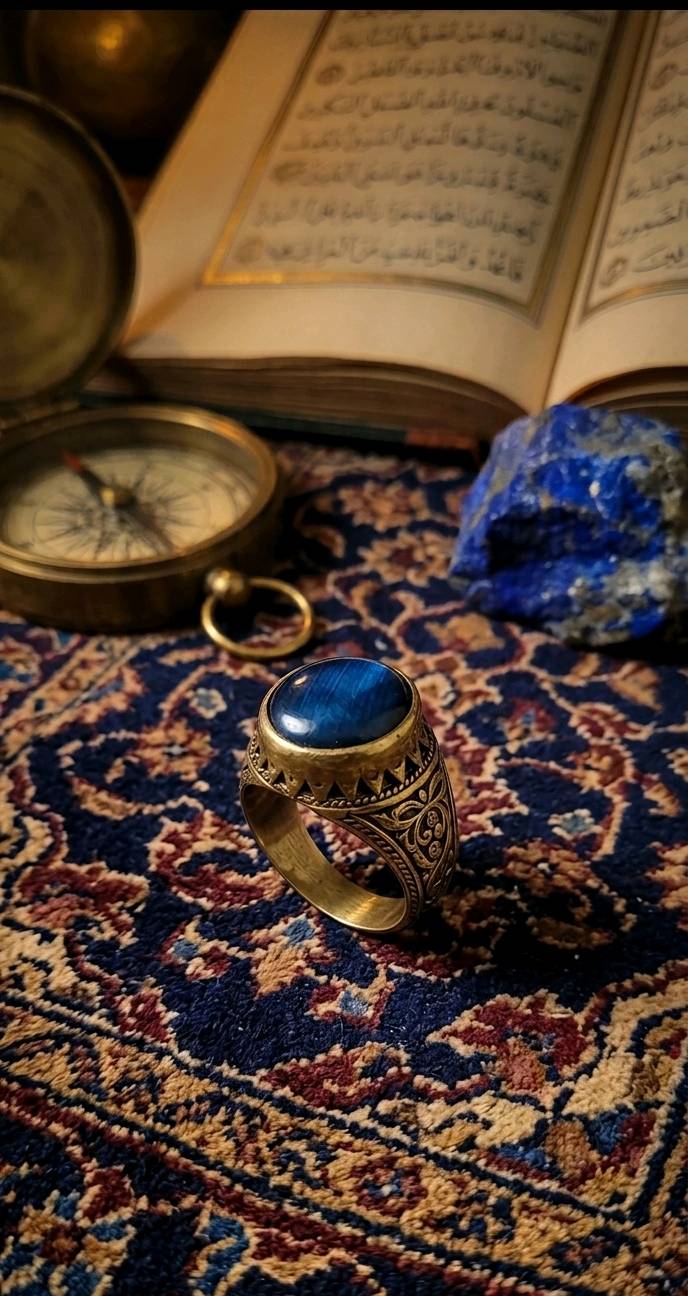 خاتم  نحاس بحجر الطاووس الطبيعي قياس الخاتم ٢٤
تريد تذكر حالة الخاتم: جديد لو مستعمل؟ وإذا بيه أي خدش أو أثر بسيط شنو هي؟: 
جديد
منو موقعك بالعراق حتى تنكتب للمشتري بوضوح، وشنو طريقة الاستلام أو التوصيل المتوفرة؟: 
بغداد الوزيرية وتتوفر خدمة توصيل لجميع المحافظات العراق ومناطق بغداد 
السعر النهائي شكد؟ وهل أكو قابلية للتفاوض لو لا؟: 
السعر ثابت مع التوصيل
