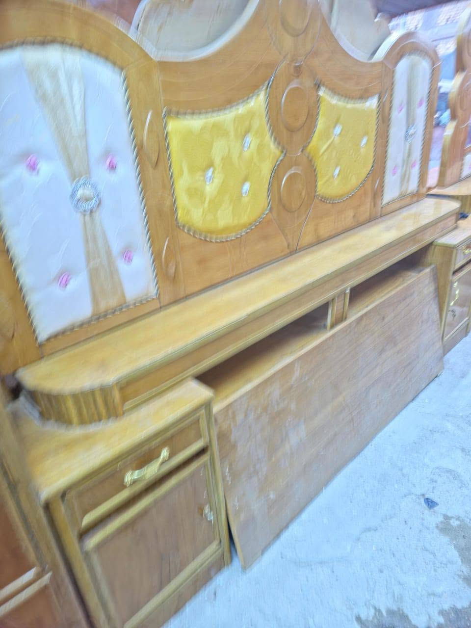 معرض ابو حسين للبيع وشراء والتبديل الاثاث المنزلي المستعمل والجديد وبآفضل الاسعار 
غرفه تزكام فول نظافه طابقين
المكان ميسان حي الحسن العسكري
للاستفسار الاتصال على الرقم ***********
