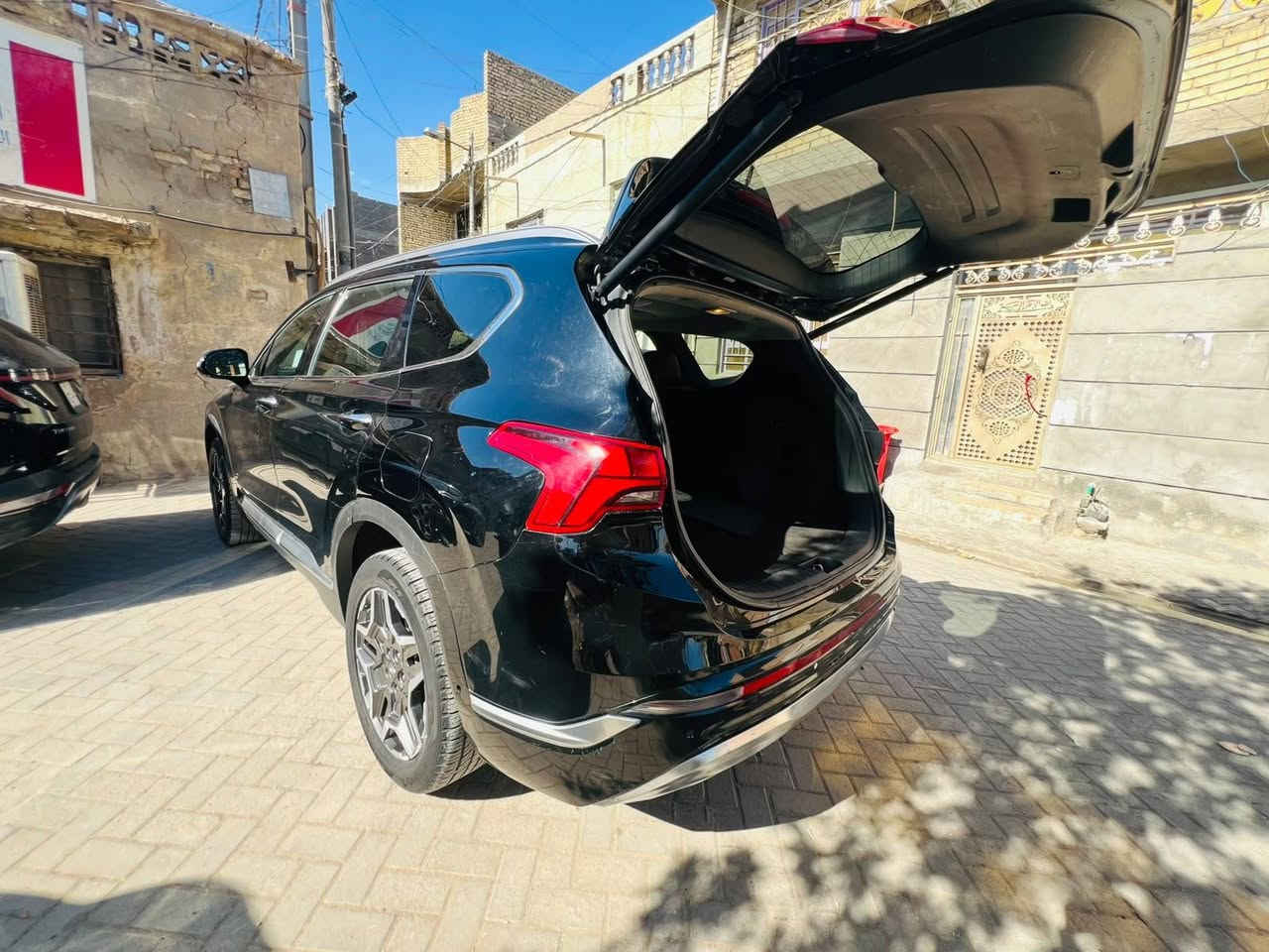 سنتافيا وارد امريكي هايبرد فول اعلى فئة موديل 23 ماشية 22 مكينة 1600 تيربو حادثها جنطة مبدلة بلادي رقم الماني بغداد بأسمي السعر 185 
***********
