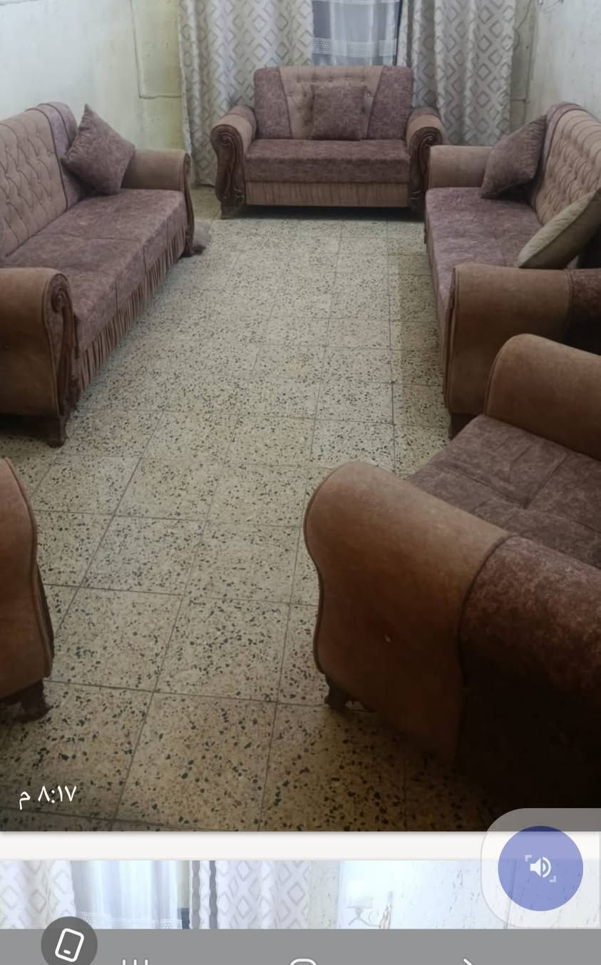 ***********

نص مكتوب في الصور:
- ٨:١٧ م