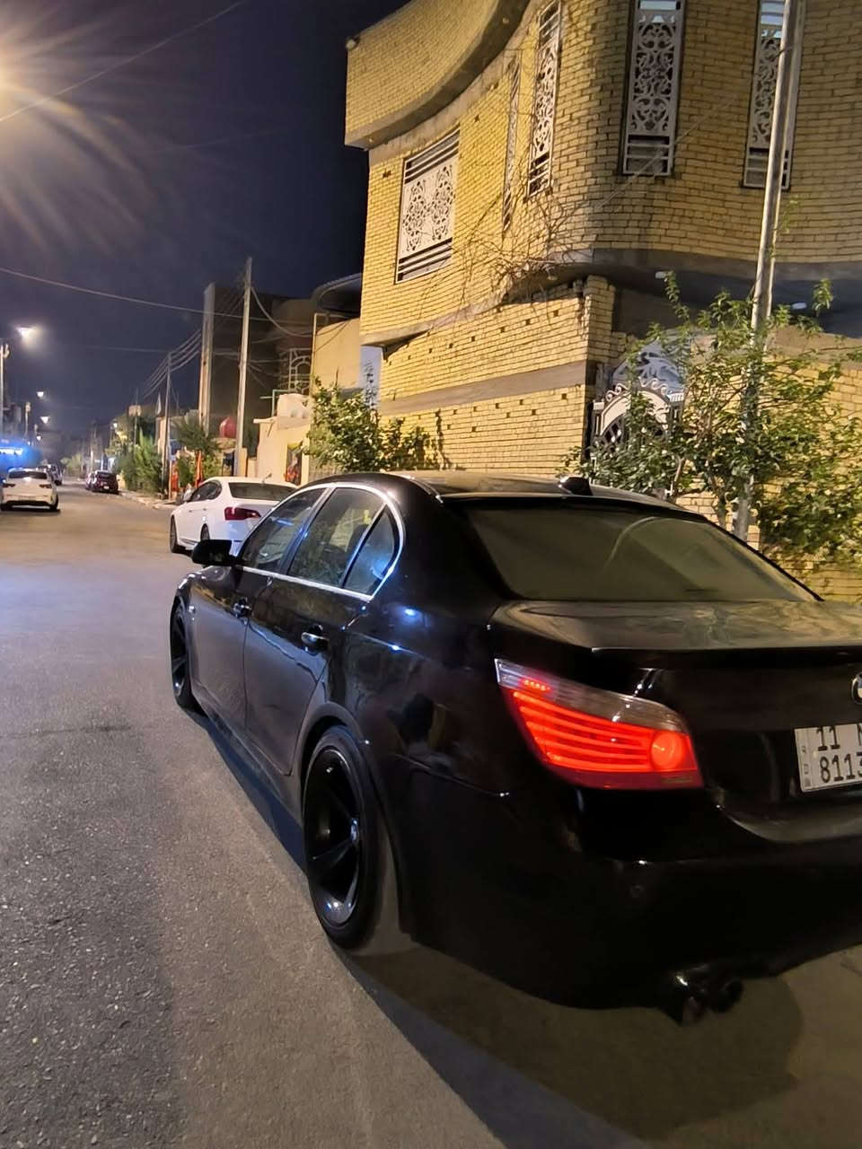 السلام عليكم
ميماتي 525 e60 دبل فانوص رقم بغداد 
سنوية تنتهي 2029 
موديل 2004 لون اسود محدثه ام M بالكامل داخل وخارج
دركه ستيرن M
شفقه M
جنح خلفي M
دشبول حاملة اكواب
وياله 18 تو سايز
 بردات أبواب + برده خلفية كهربائية 
سي دي CD + اواكس
منظومة زنون لد عالي ناصي
حتى البروجكترات
حدادة الخلفية عربانة جديدة
الحدادة الاماميه 80%
السيارة بيها كزوز رياضي صوته كلش حلو 
ماي زيتي اصلي 
قايشات جدد بوش Boosh مع رولات جدد
بيها بارد قطعتين 
تبريد قطعتين أمامي وخلفي 
السيارة نصبتها كلش حلوة وبعد احلا من الصور 
السعر 95 وبيها مجال للطيبين 
السيارة بيها كم شغلة بسيطات ينزلن من سعرها ان شاءالله 
مكان السيارة محافظة البصرة
للتواصل رقمي اتصال أو واتساب ***********

