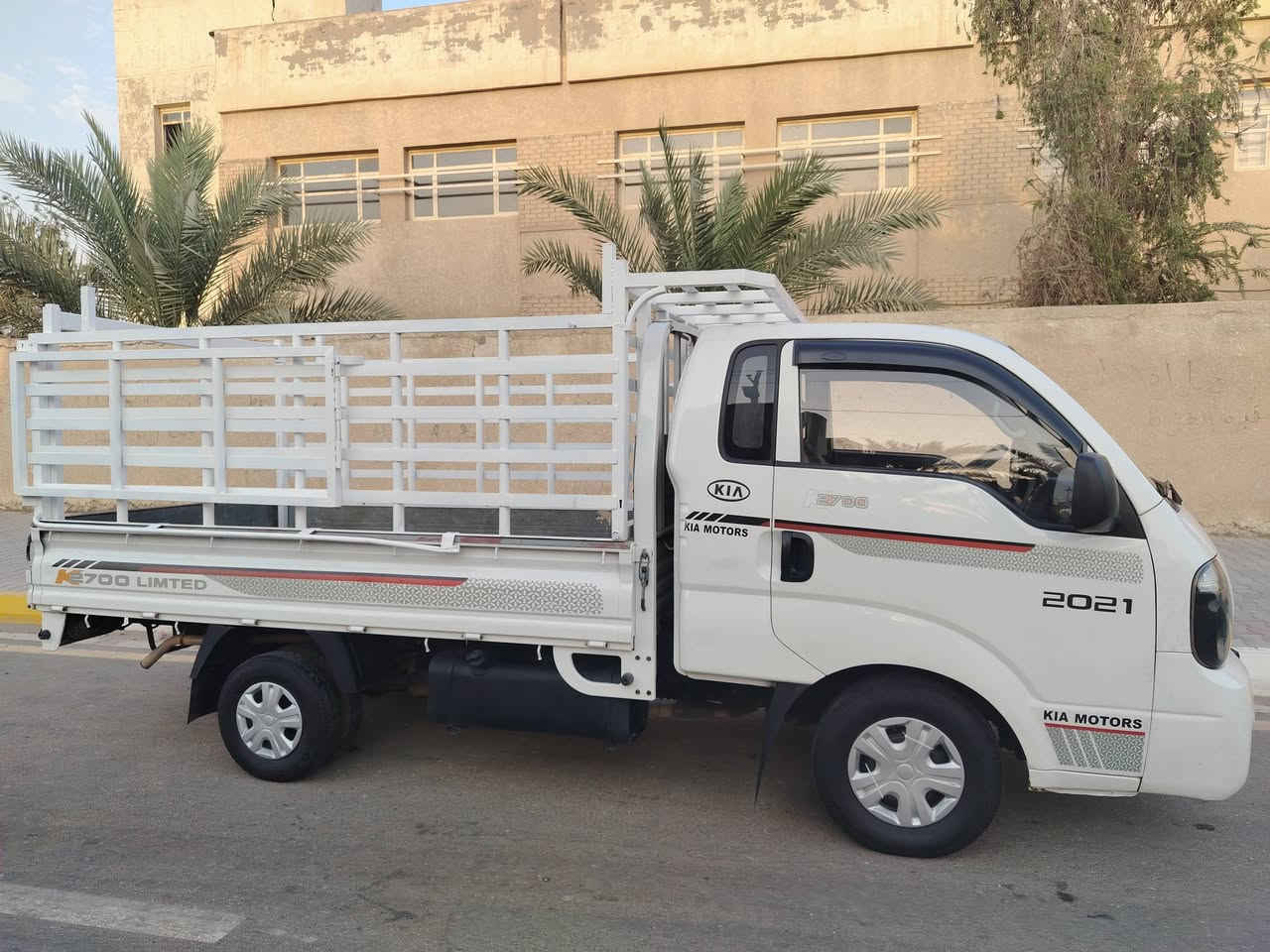 يالله السلام عليكم كيا 2700موديل 14وقم واسط تحويل مباشر سياره مكفوله محرك لاصرف والبخار وكير واكسل وبم تخم تاير سنويه مجدده محجره وجاهزه ببهئ صبغ معروضه 85وبيهئ مجال بسيط شراي يتصل ***********
***********
