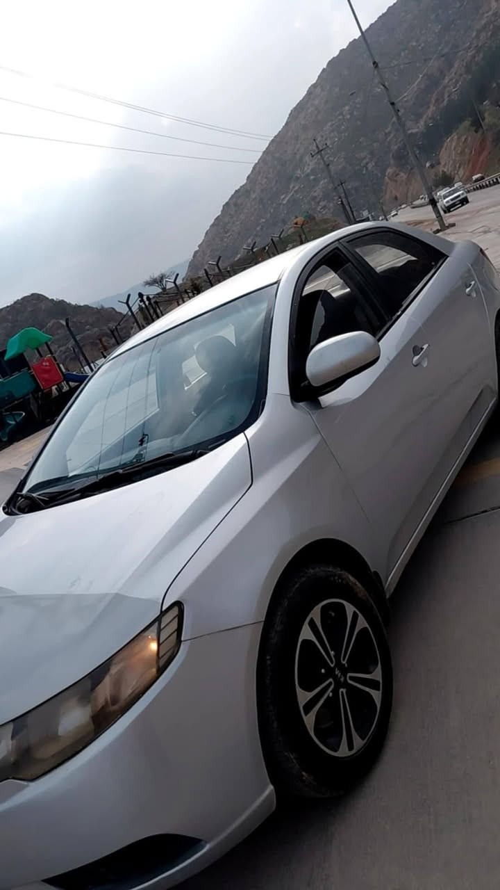 2012
2گێرە
گێڕو مەکینە بشەرت
سیارا پاقژە، پاتری جدید، یاکچکێ یە بەس ژمال بو دەوامێ هاتیە هاژوتن، بێ دەنگو رپرپەگەلەکا پاقژە،3ورقە غرامة 
200 بریڤە چوی
89 $
3 غرامةيه
دەرگێ نەفەری سنگی،
بان بوستەک ،
٤بەخسە یێ تیدا،دگەل هندەک تعديلێت بچیک
نیڤابوندی لسقەیە 
***********
