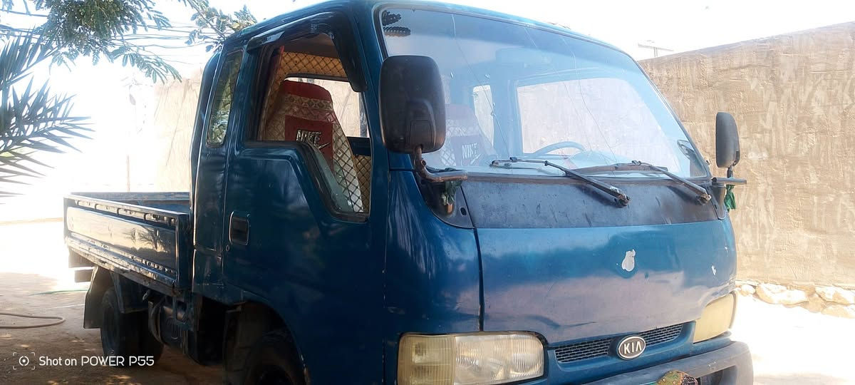 كيه فونتيره للبيع موديل 2000 الفين مكينه كير كفاله تخم تاير جديد مداور ثاني يوم رقم لماني ستفسارعلى هاذا رقم ***********
