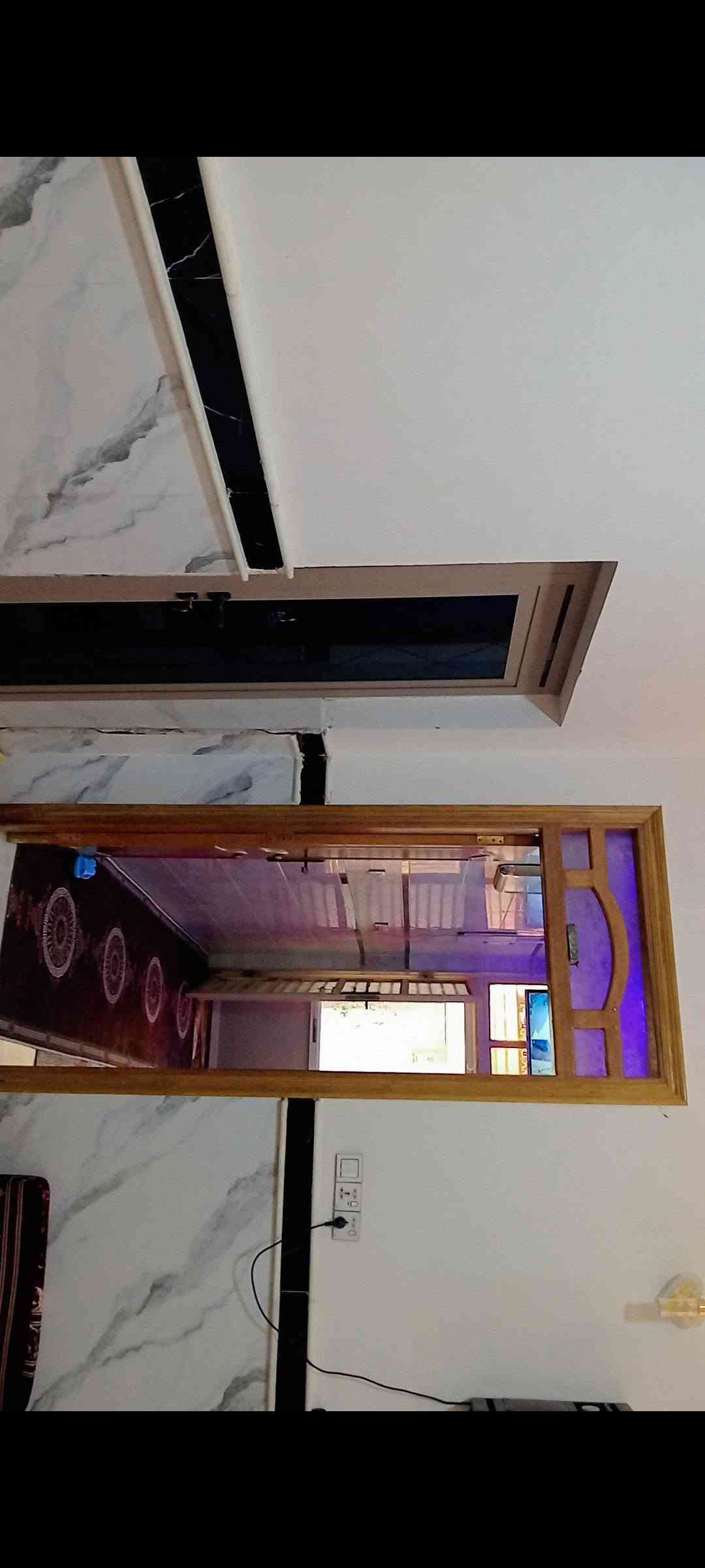 يا الله دار للبيع ركن 250 م حي صحفين على شارع 50 واجهت البيت 20 متر ركن المدرسة الابتدائية باقر العلوم محلات تجارية 2 غرفه نوم صاله كبيره ستقبال ومطبخ حمام 2 منور2 حديقة 2 كراج للستفسار على رقم واستاب ***********
