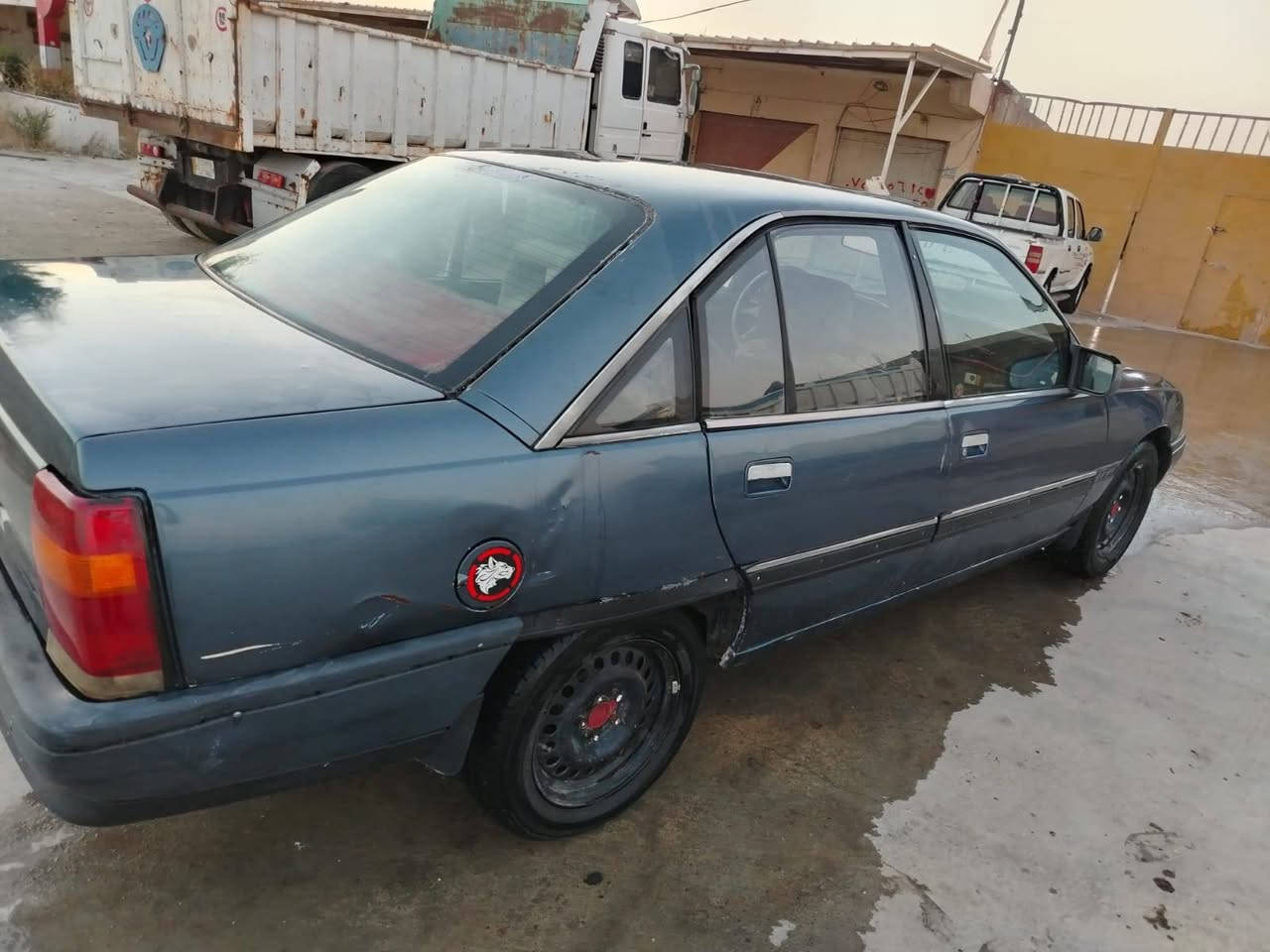 للبيع سعر 15 ورقة بي مجال
***********

