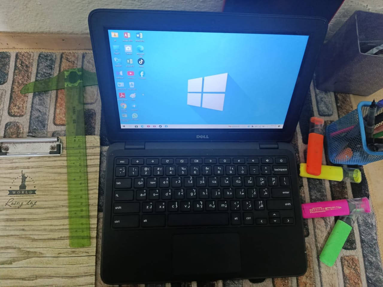 للبيع لابتوب Dell Chromebook 11 3180
 نظيف جدا / مستعمل نضيف
المواصفات: رام 4GB - تخزين 16GB - شاشة لمس 11.6
البطارية: ممتازة 8 ساعات
الملحقات: شاحن اصلي / ماوس جديد 
السعر: 125 الف وبي مجال 
المكان: سوق الشيوخ
للتواصل: ***********
