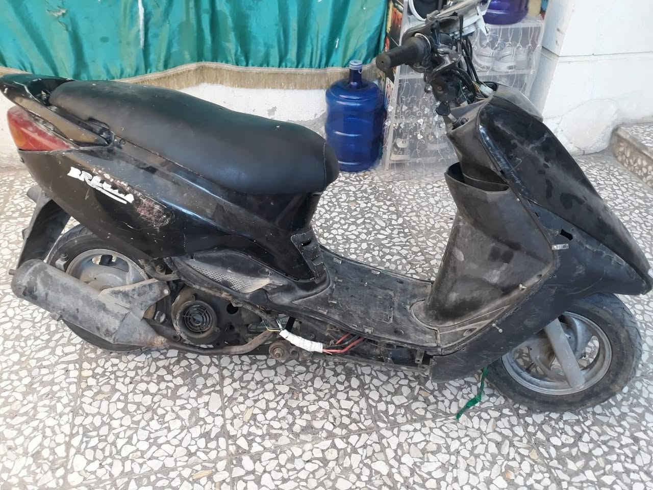 دراجة بريز اكزز دراجة طافية ابيع كوم حديد 
ابيع كوم حديد
السعر /200 الف وبيها مجال
المكان / بغداد حي اور ام الكبر والغزلان شارع ضغط 
رقم هاتف ***********
لايوجد مراسلة خاص فقط اتصال عل رقم
