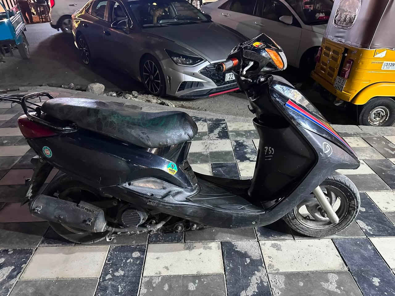متاح دراجة بريز كلهة شغالة سلف هندر مكينة ناعمة لا تنقص ولاتبخر سعر ٤٥٠ مكاني شعب قرب جامع شروفي ***********

