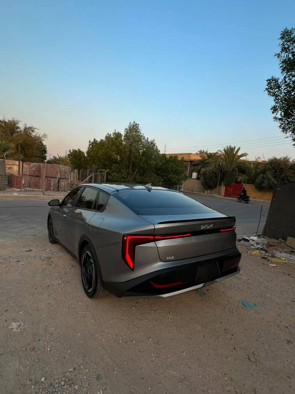 Kia _K4 
2025فأتها ex
بدون رقم 
 السياره رادار امامي خلفي
 ويل كب اناره داخليه جاهره من كل النواقص
 ايرباك بس برده طاك ستيرن ودشبول بلادي
 السياره بيها بنيد وجاملغ صفحه اليسرى معدلات ومصبوغات 
مشي السياره واضح بالصوره
 بك لايتات لد
مكان السيارة بغداد /الكرادة 
السعر (143)وبيها مجال بسيط 
***********  متوفر وات ساب 
غير متواجد فيس
