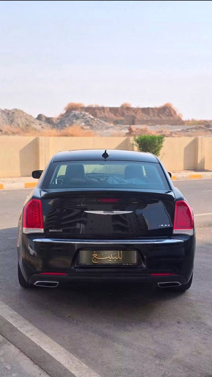 السلام عليكم
📢اوباما C300 
موديل 2016
🔸️رقم بغداد جديد  
مواصفات
🔴 بانوراما
🔴 كشنات جلد 
🔴 كشنات كهرب 
🔴 كشنات تدفئه 
🔴 تبريد قطعتين 
باقي مواصفات معروفه
ماشيه 170 الف كيلو 
🔹️ ضررها _ مبدل باب السايق وباب النفر نفس اللون بدون ضربه  + جاملغ الامامي الايمن صبغ بخ بدون فتح وبيها كم مكان بارد 
🔹️سونارها موجود الي يريدو يدزلي خاص 
🔹️مكان السياره موصل 
️📞للاستفسار ***********
