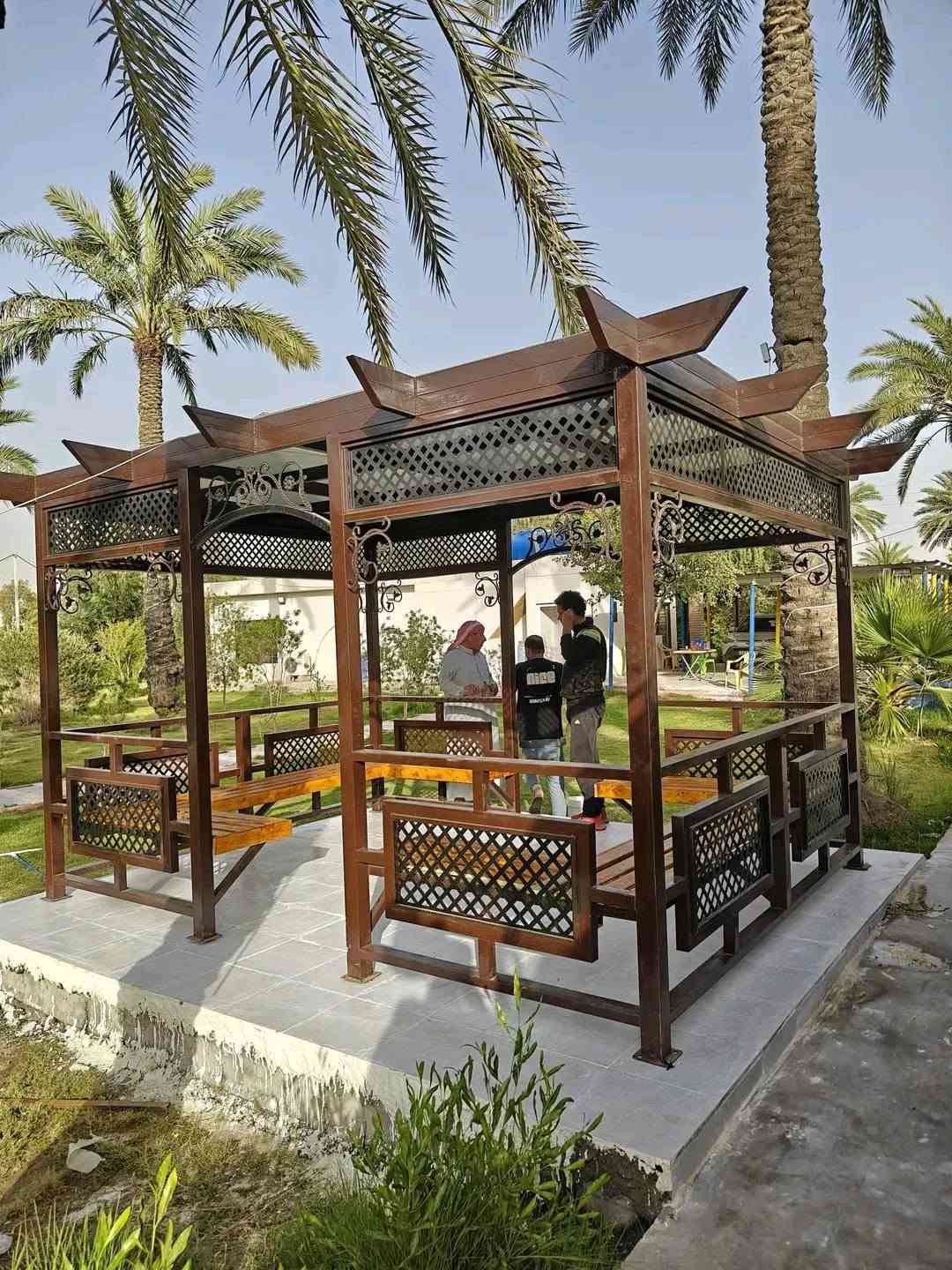 حدادة • مراجيح • مظلات
