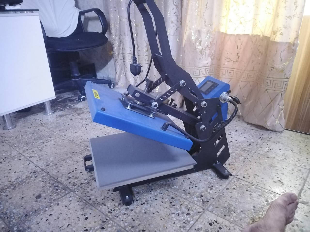 جهاز طبع حراري قياس ٣٨سلايت قفل مغناطيسي
السعر ٤٠٠ الف د اتصال ***********
