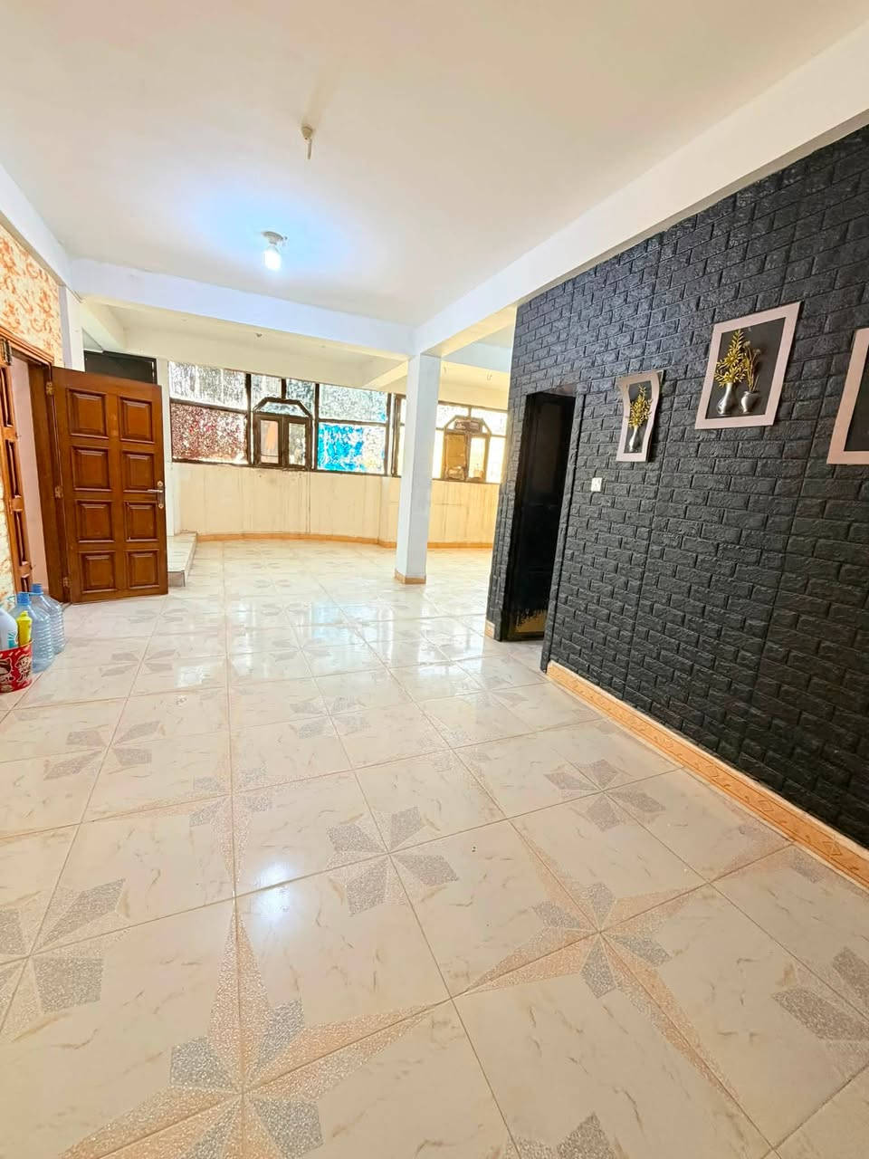 🔶(شقه طابق ثاني للايجار)🏡✅//موقع تجاري //
🔹(الموقع شارع التجاري مقابل معهد النفط)

🔸(تحتوي على/ غرفتين منام/ صاله/ مطبخ / صحيات /  )

✔️✔️ المساحة (120) متر

 // سعر الاجار (650)//تصلح لشركات او المكاتب //

🔻(عنوان شركة الجوادين للاستثمار العقاري )
 ( /الجنينه /نهاية /شارع المصلحه / قرب سوق الجبيلة ) 

للطلب والاستفسار الاتصال على الارقام التالية //

واتساب +اتصال ***********
واتساب + اتصال ***********

