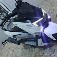 ام ماكس • ٢٠٢٢ • زنون ٤ عدسات