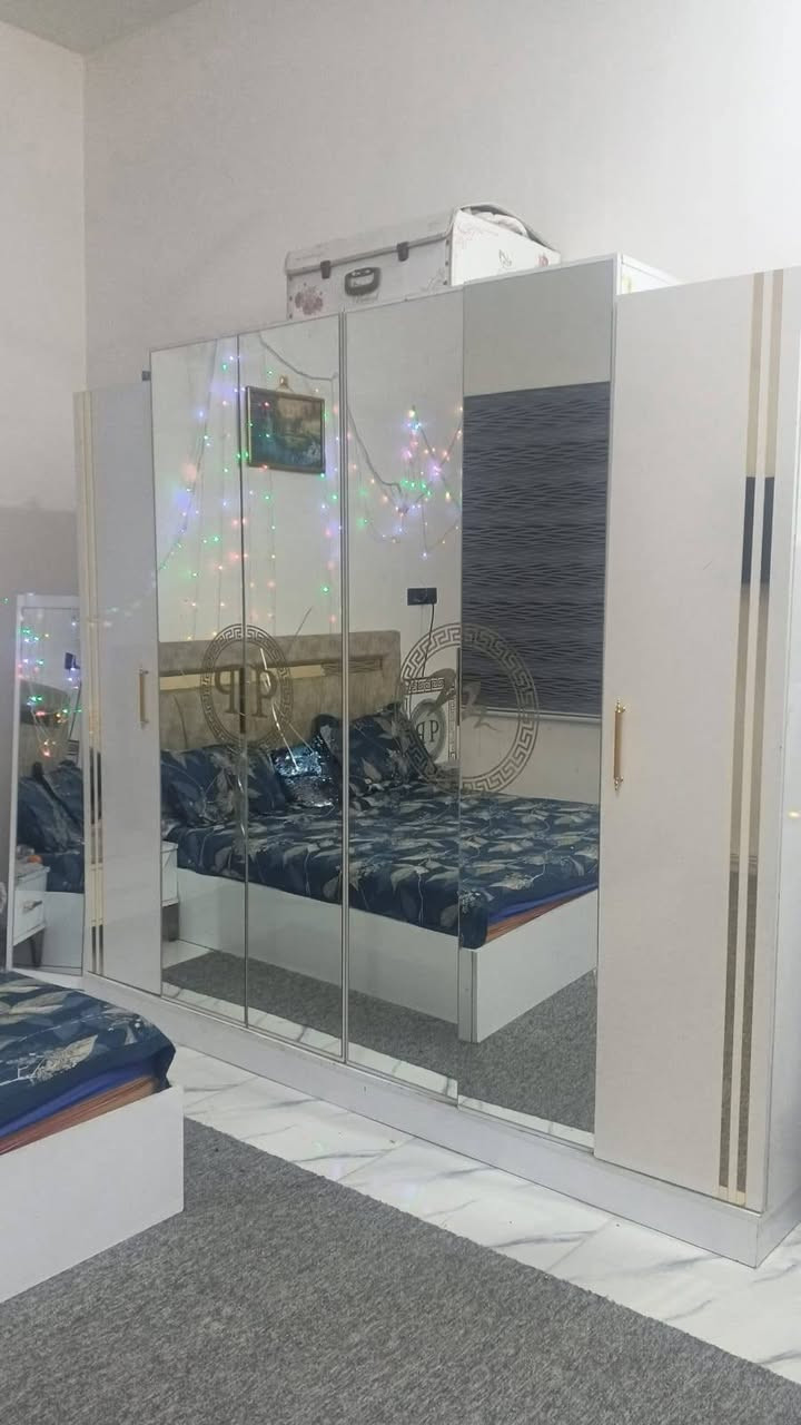غرفة تركيا للبيع السعر 425 بيه مجال مكان البصره شط العرب صالحيه ***********
