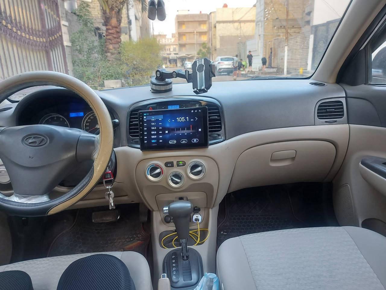 هونداي اكسنت
موديل 2011 

كير شغال 

محرك شغال 

تبريد ثلج 

بيها صبغ صفحة 

بيها تنقيص دهن 

ابيع واقع حال مكاني الغزالية الهياكل 

للإستفسار/ واتس  ***********
