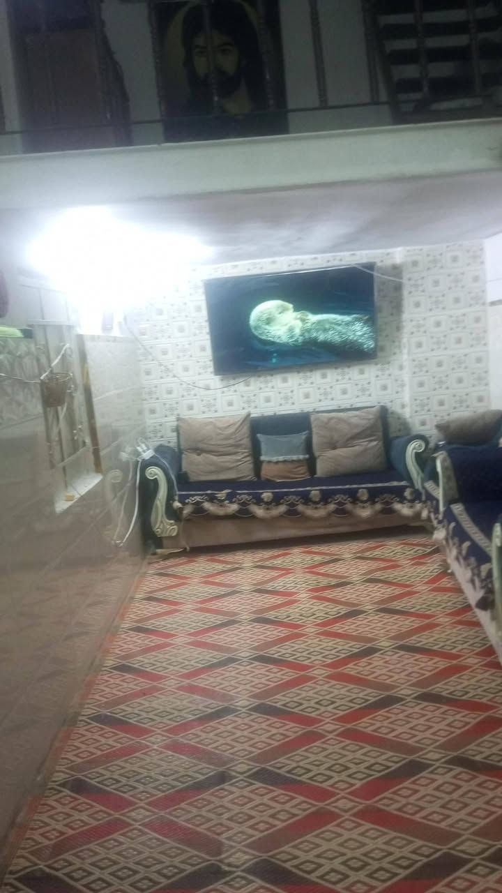 بيت طابو ملك في شارع حيفا الكرخ    الفلاحات  البيت طابقين  غرفتين وصاله وحمام ومطبخ 
50 متر ## والسعر 60 مليون وبي مجال
#الرقم *********** التواصل عبر التلفون او الواتساب
