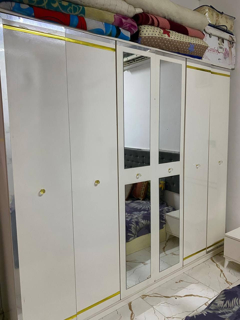 سلام عليكم غرفه البيع 9 قطع نضافتهه %80 السعر 550 وبيهه مجال اذا أكو غرفه صاج أو غرف تركي. مراوس عادي المهم نضيفه/***********
