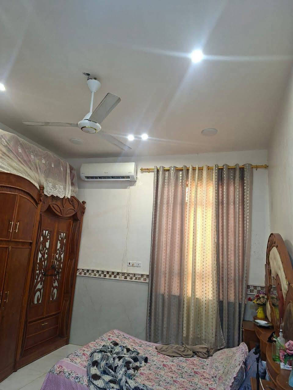 🏡 دار للبيع
📏 مساحة البناء 250 متر،

🌊 +فضلة شاطية 200 متر،

📍 العنوان حجي حسن 
قرب جامعة الإمام الصادق (عليه السلام)، 

🏯 طابقين

🔸 الطابق الأرضي يتكون من :
🛏️ غرف نوم عدد 2
🛋️ صالة
🍽️ مطبخ
🪟 أستقبال
🚪 مناور عدد 2
🛁 مجموعة صحية داخلية وخارجية
▪️ طارمة

🔹 إما الطابق الثاني يتكون من :
🛏️ غرف نوم عدد 2
🛋️ صالة
🚪 مناور عدد 2
🪟 شرفات عدد 2
🛁 مجموعة صحية

🔺 إضافة للبيتونة + صالة كبيرة

🧱 كونكريت، بناء سنة 2024، حديث

▪️ شغل درجة أولى

🔺 الواجهة 10.5، النزال 43

🌳 زراعي، سند 25

◼️ خدمات كاملة 

💰 السعر خاص أو الأتصال ع الرقم

📞 ***********
