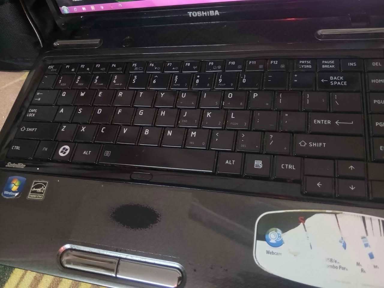سلام عليكم لأب توب توشيبا مواصفات عادية بسيطة ترهم دراسة. وكباعة فوول برامج تحتاج بطارية فقط تشتغل بس كهرباء سعر 60000 اتصال *********** بغداد, العراق
