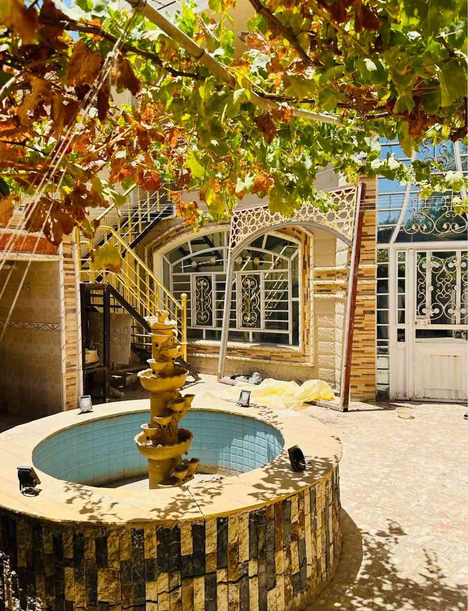 دار ايجار 300 متر طابقين متر الهنديه مكان مميز ٤ غرف نوم وصاله واستقبال وحديقه وكراج سياره بيت مرتب
للاستفسار واتساب فقط 
*********** النجف, العراق
