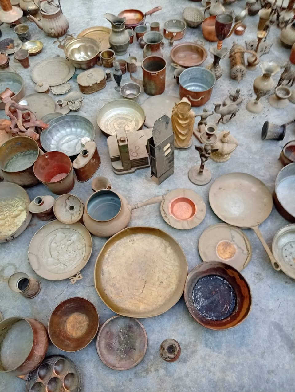 نحاسيات ابيع شلع وعلى الوزن الكيلو 16 الف ***********
