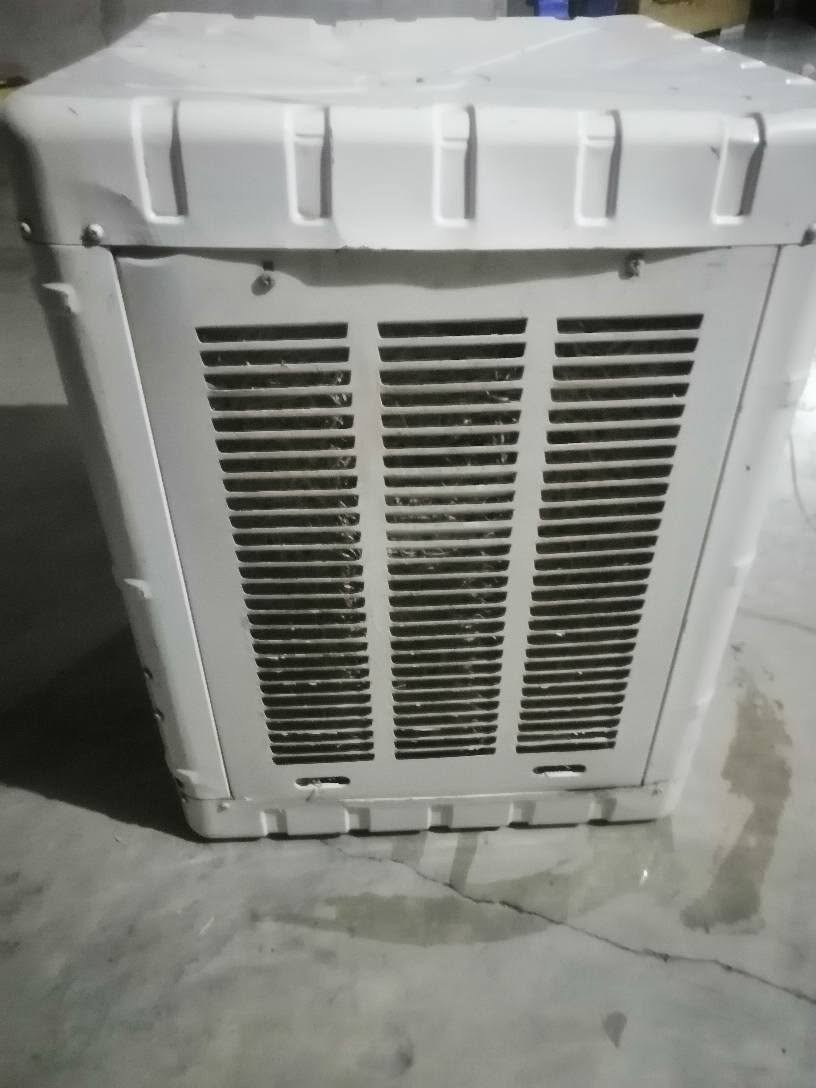 مبرده سوبر آيس حجم 1 ونص
ماطور سرعه وحده نحاس
كامله شرط الشغل والنظافة
٦٠ الف بيها مجال قليل
الشراي يجي خاص او الاتصال
*********** كركوك, العراق

