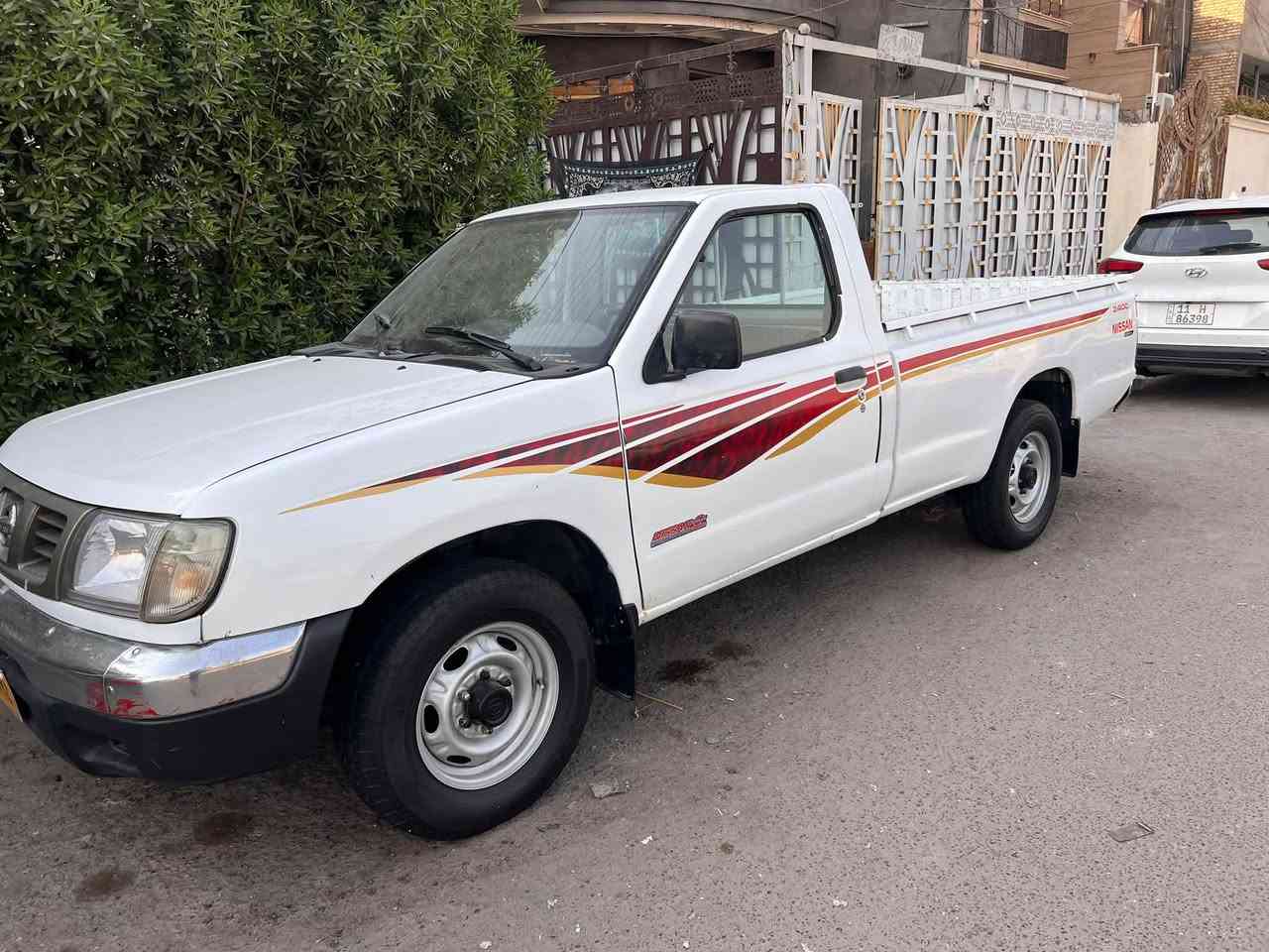 نيسان بكب • ٢٠٠٢ • ٢٤٠٠