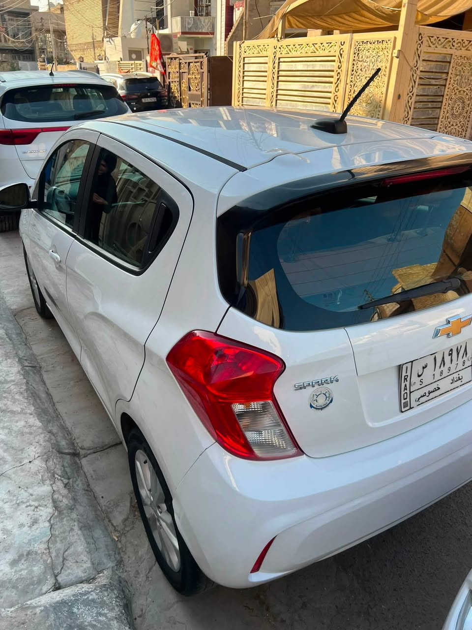 شوفرليت سبارك موديل 21 معوقين سيارة نظيفة جداً 
بيها صبغ جاملغ و مبدل بنيد فقط ايرباك سستم

رقم بغداد مكان سيارة بغداد البنوك 

كير اتوماتيكي

اقتصاديه انسئ صرف البانزين 

مواصفات/ 4 جامات كهربائي . تحكمات ستيرن جهتين . مانع انزلاق . بلاجكتور نهاري . Bluetooth  . لايت عدسة ..... بعد مواصفات معروفة...... 

سعر75بيع اومراوس

أي استفسار ***********

تحياتي للجميع
