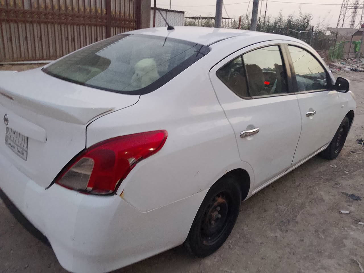 🚘 للبيع نيسان صني 2019 

🔹 الموديل: 2019
💰 السعر: 93 ورقة
❄️ التبريد : ممتاز
⚙️ المحرك: ممتاز
🔧 الكير: ممتاز
🛞 الحدادية: 70%
🔋 البطارية: جديدة
🔐 الكفالة: السيارة غير مكفولة بيه صبغ قطعتين وبارد
✅ السيارة بصورة عامة جيدة جداً، والمحرك والكير والتبريد بحالة ممتازة، والبطارية جديدة.
📞 التلفون:   ***********
المكان /الديوانية - الشافعية

